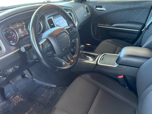 Used 2022 Dodge Charger SXT RWD image 5