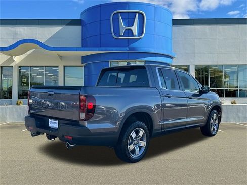 Used 2025 Honda Ridgeline RTL image 2