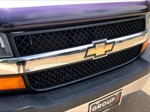 Used 2019 Chevrolet Express 3500 LT w/ LT Preferred Equipment Group RWD image 34