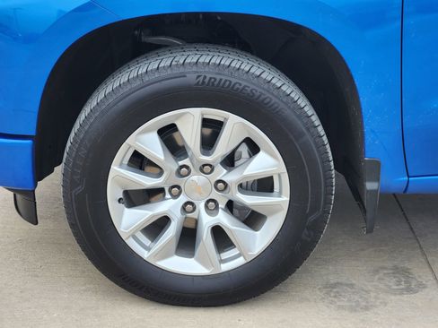 Used 2025 Chevrolet Silverado 1500 Custom RWD image 11