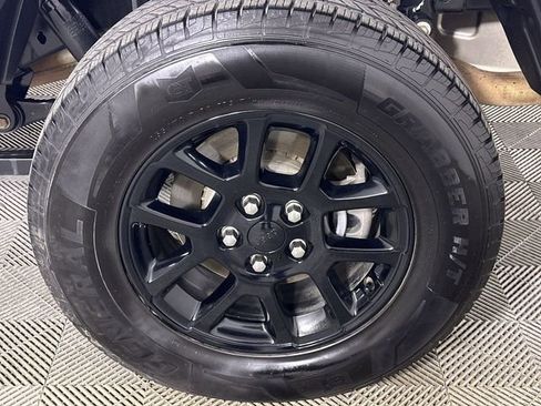 Used 2023 Jeep Gladiator Overland image 34