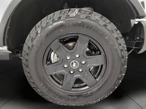 Used 2023 Ford Bronco Black Diamond AWD/4WD image 4