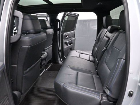 Used 2024 Toyota Tundra Platinum AWD/4WD image 33