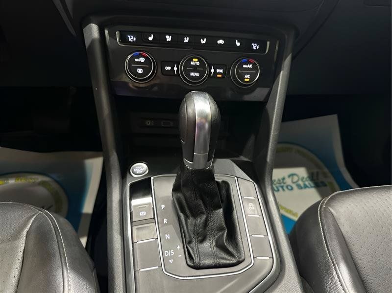 Used 2018 Volkswagen Tiguan SEL FWD image 17