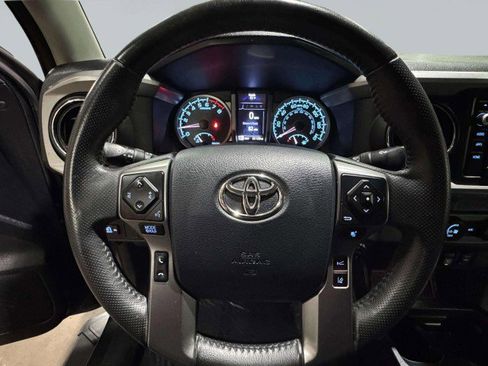 Used 2019 Toyota Tacoma SR5 image 36
