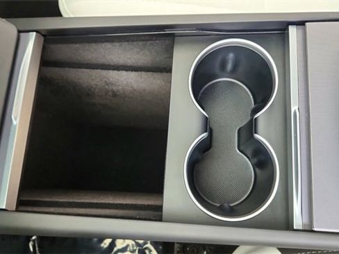 Used 2026 Tesla Model Y Long Range image 47