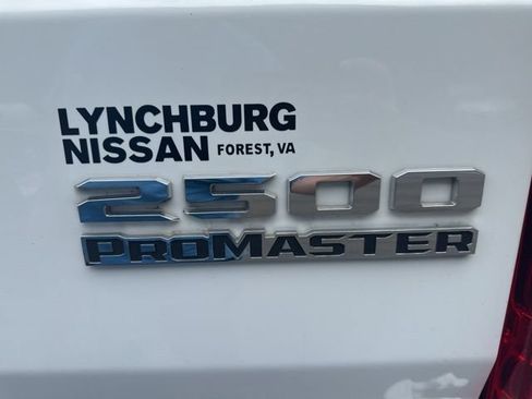 Used 2023 RAM ProMaster 2500 FWD image 12