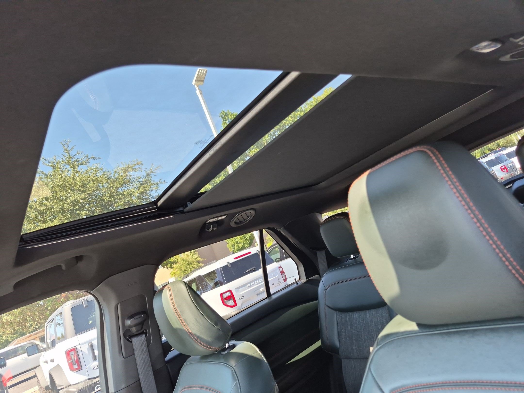 Certified 2022 Ford Explorer Timberline w/ Timberline Technology Package AWD/4WD image 16