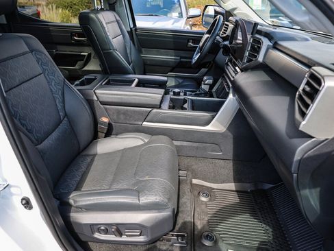 Used 2024 Toyota Tundra Limited AWD/4WD image 8