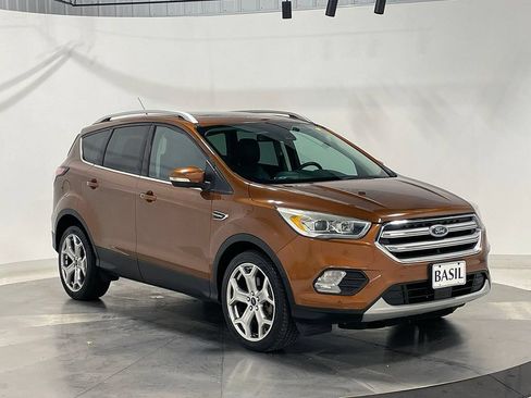 Used 2017 Ford Escape Titanium w/ Equipment Group 301A AWD/4WD image 43