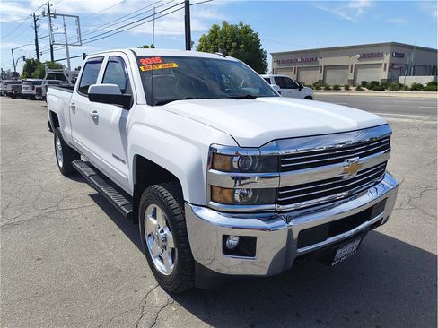 Used 2015 Chevrolet Silverado 2500 LT w/ LT Convenience Package RWD image 2