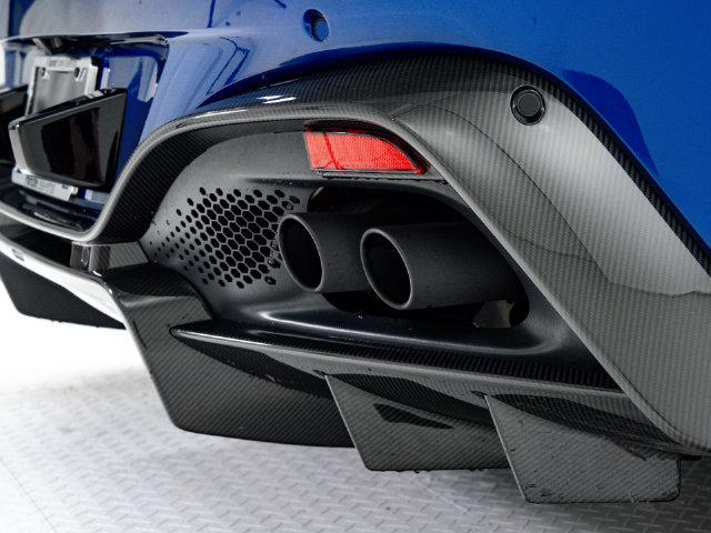 Used 2022 Aston Martin V8 Vantage Roadster RWD image 31