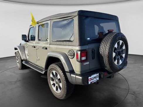 Used 2023 Jeep Wrangler Unlimited Sahara w/ Cold Weather Group AWD/4WD image 10