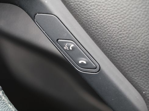 Used 2015 INFINITI Q40 w/ Moonroof Package RWD image 18