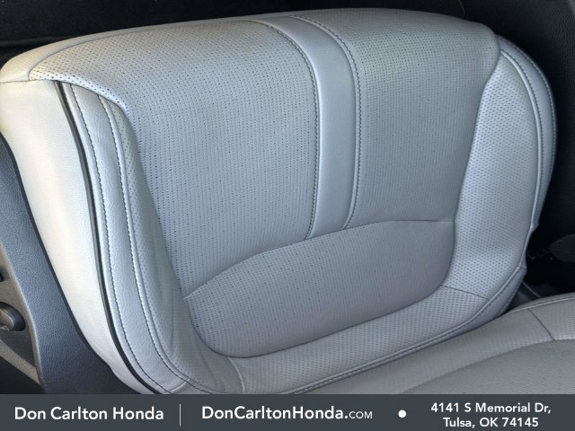 Used 2025 Honda Pilot Elite image 8