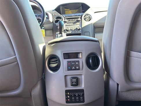 Used 2015 Honda Pilot Touring image 26
