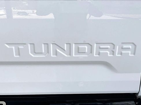 Used 2021 Toyota Tundra SR5 AWD/4WD image 10