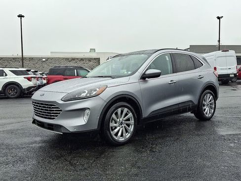 Certified 2021 Ford Escape Titanium w/ Titanium Elite Package AWD/4WD image 3