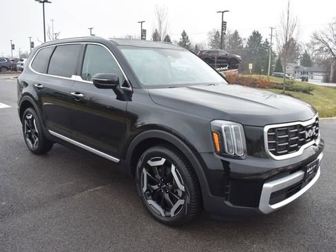 Certified 2024 Kia Telluride S w/ S Sunroof Package image 11