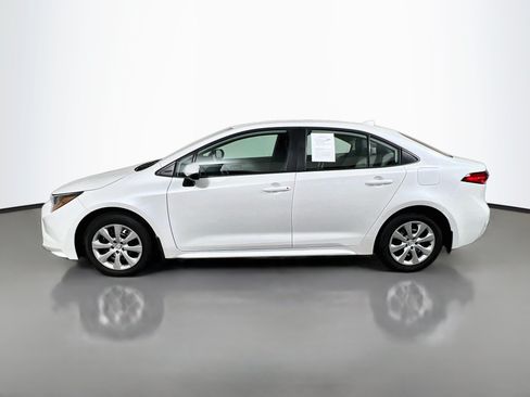Used 2026 Toyota Corolla LE FWD image 9