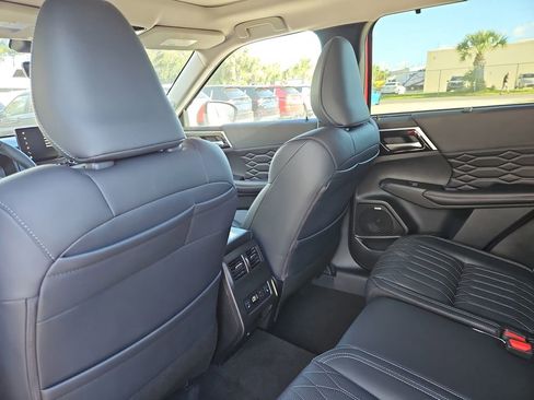 New 2026 Mitsubishi Outlander SEL FWD image 9
