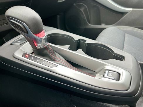 Used 2025 Chevrolet Trax RS w/ Driver Confidence Package image 17