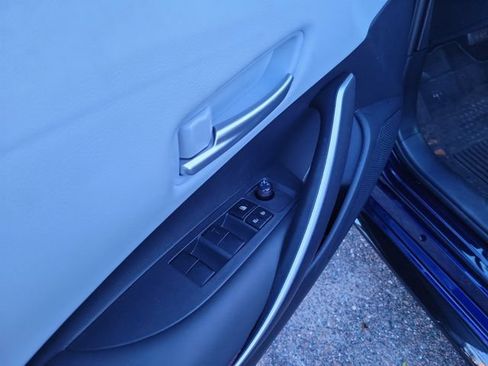 Used 2024 Toyota Corolla SE FWD image 11