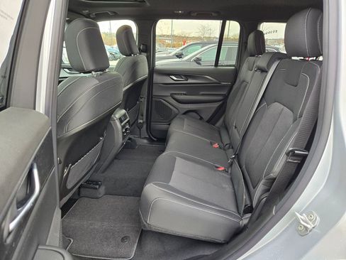 New 2025 Jeep Grand Cherokee Laredo X w/ Luxury Tech Group I image 25