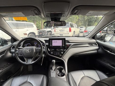 Used 2021 Toyota Camry SE FWD image 36