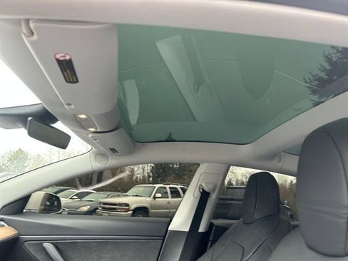 Used 2020 Tesla Model 3 Performance image 29