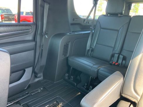 Used 2021 GMC Yukon XL Denali w/ Denali Premium Package AWD/4WD image 21