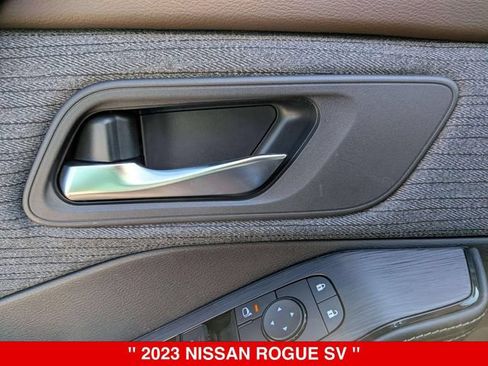 Used 2023 Nissan Rogue SV AWD/4WD image 12