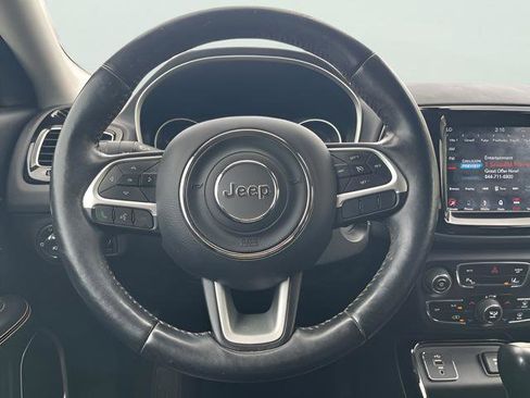 Used 2018 Jeep Compass Limited w/ Navigation Group FWD image 17