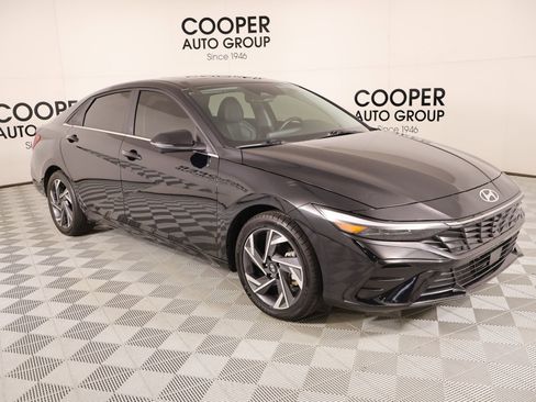 Used 2024 Hyundai Elantra Limited image 1
