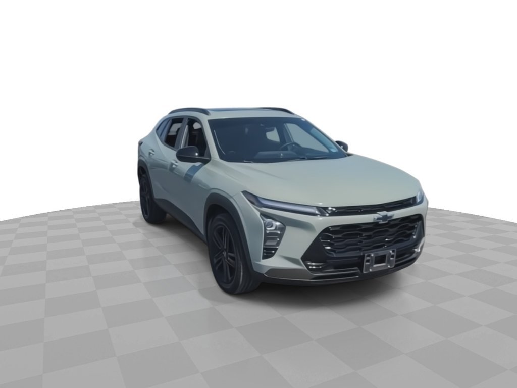Certified 2024 Chevrolet Trax ACTIV w/ Sunroof Package FWD image 2