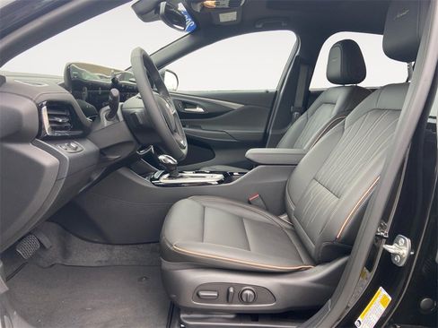 New 2026 Buick Envista Avenir image 9