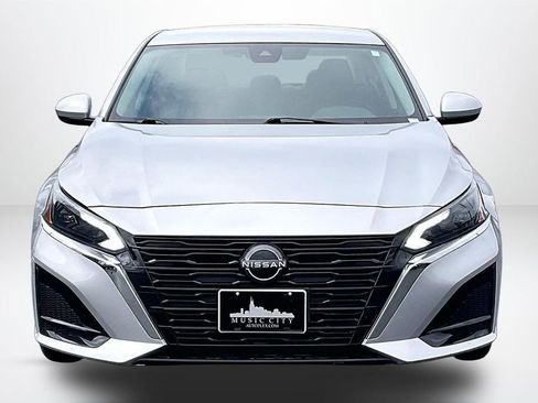 Used 2023 Nissan Altima 2.5 S FWD image 2