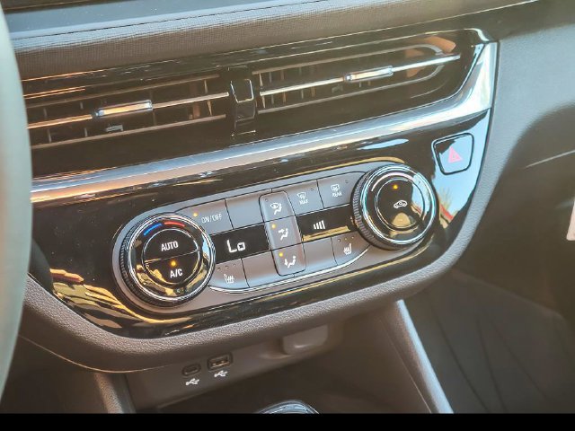 New 2026 Buick Envista Sport Touring w/ Convenience I Package FWD image 19
