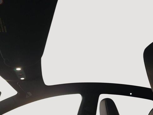 Used 2026 Tesla Model Y AWD image 11