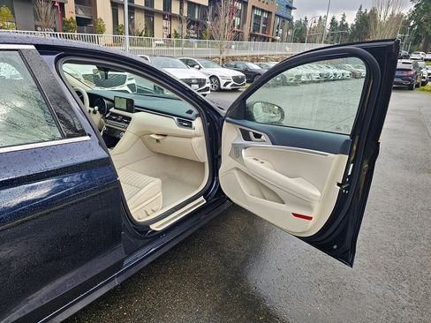 New 2026 Genesis G70 2.5T Prestige image 28