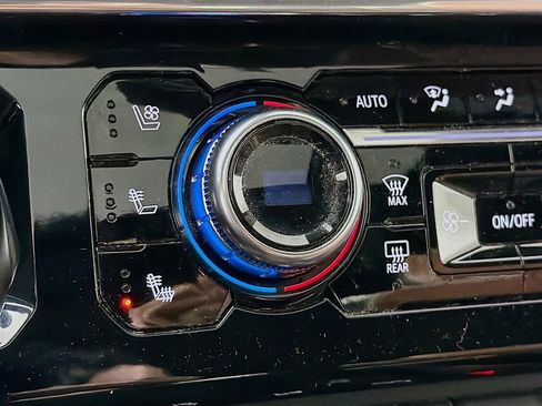 Used 2024 GMC Sierra 2500 Denali Ultimate image 25