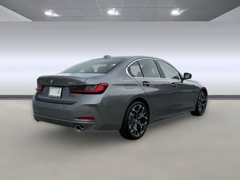 Used 2026 BMW 330i Sedan w/ Premium Package RWD image 8