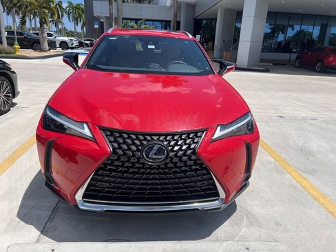 Used 2024 Lexus UX 250h FWD w/ Premium Package image 8
