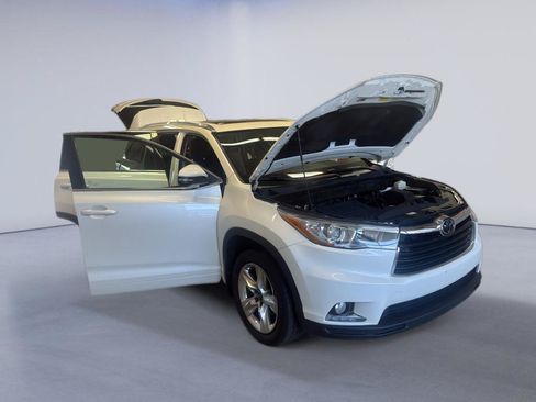 Used 2016 Toyota Highlander Limited Platinum AWD/4WD image 9