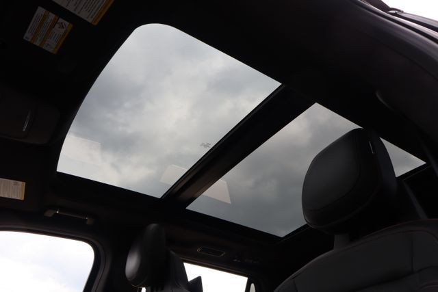 Used 2025 Lincoln Navigator Black Label AWD/4WD image 17