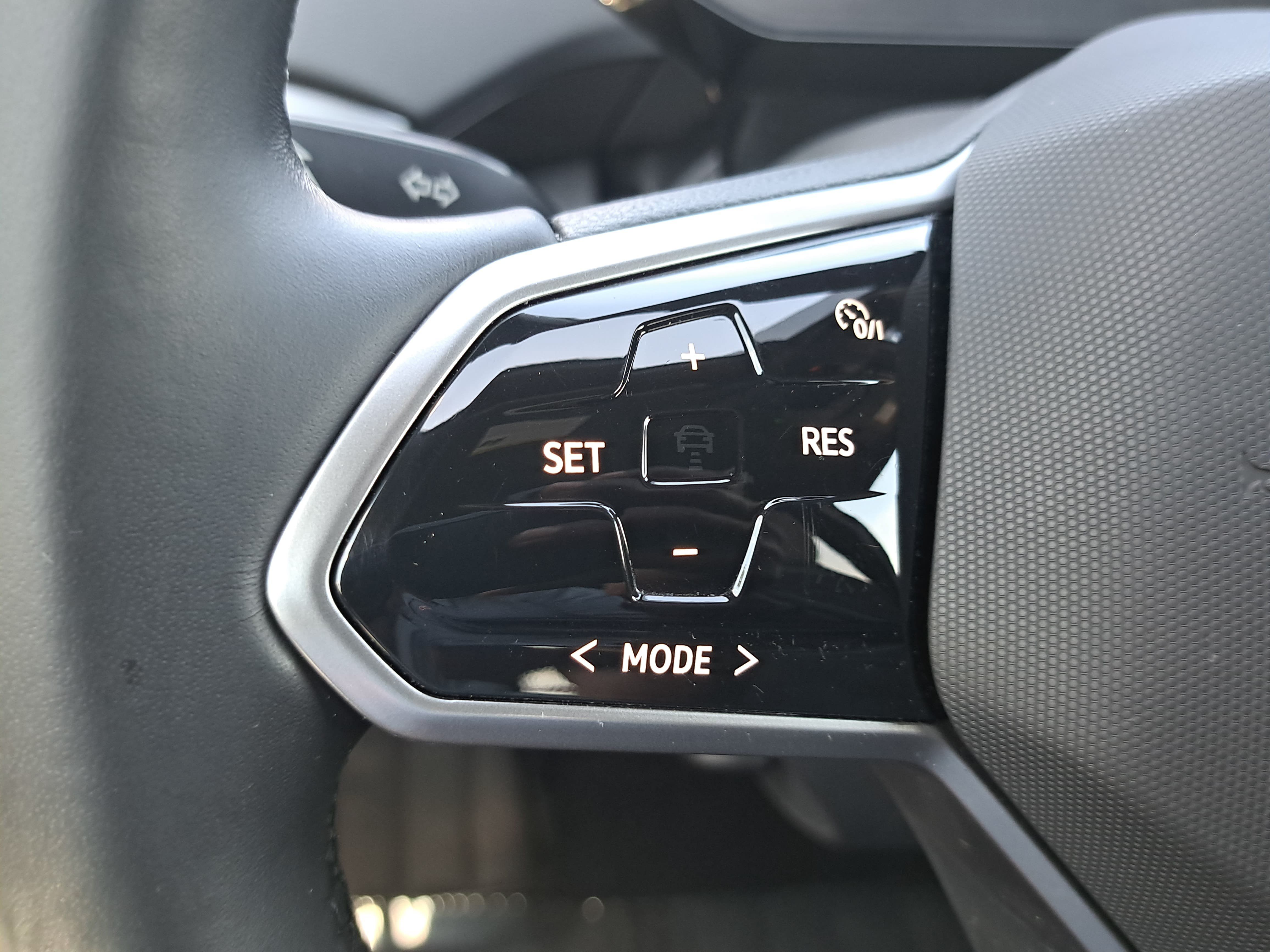 Used 2022 Volkswagen ID.4 Pro RWD image 17