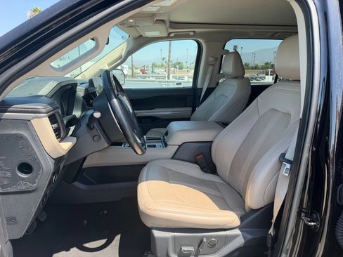 Used 2024 Ford Expedition Max Limited RWD image 5