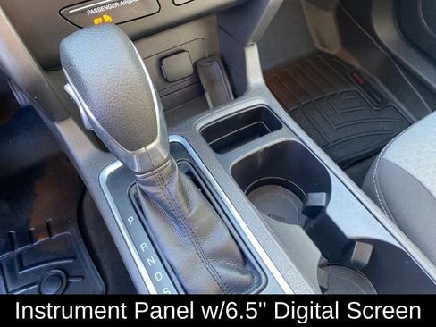 Used 2022 Ford Escape SE image 16