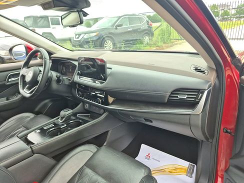 Used 2021 Nissan Rogue Platinum FWD image 22