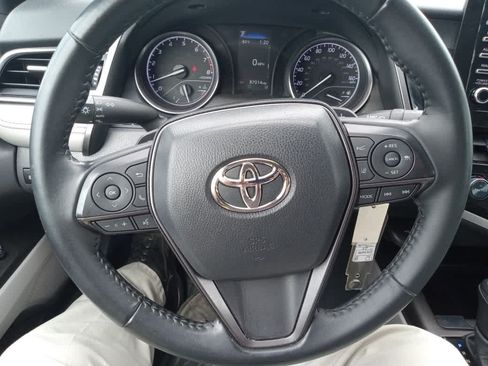 Used 2022 Toyota Camry SE FWD image 13
